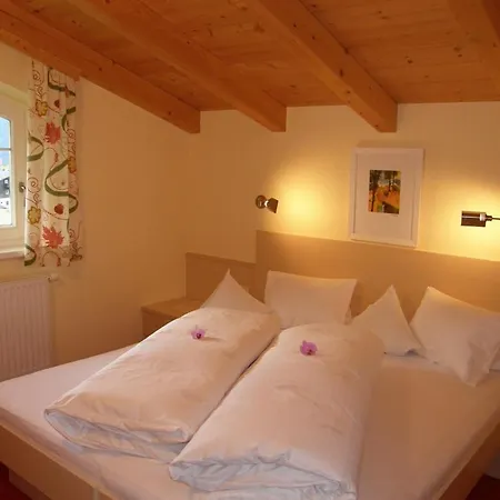 Arnika Apartment *