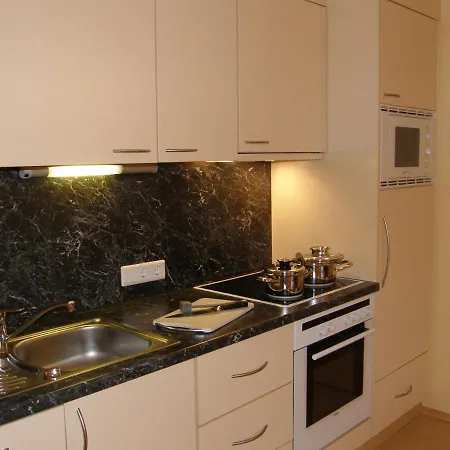 Arnika Apartment *
